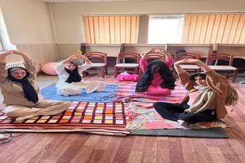 راه‌اندازی کلاس‌های رایگان آمادگی زایمان طبیعی با همکاری مرکز بهداشت و شهرداری منطقه ۵