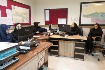  پایش عملکرد و برنامه‌ریزی برای توسعه خدمات؛ جلسه گزارش واحد گسترش در مرکز بهداشت شمال‌غرب یک برگزار شد