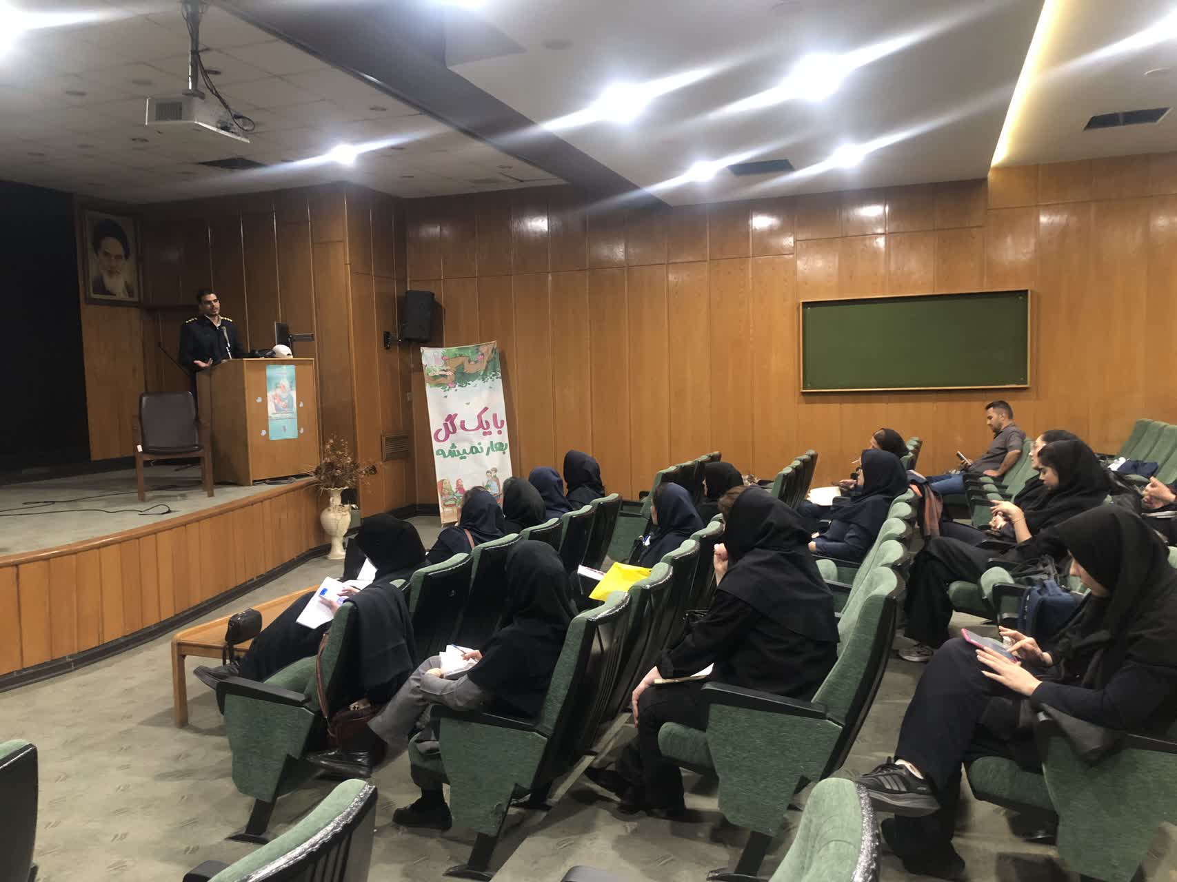 گزارش کارگاه آموزش پیشگیری ازمرگ بر اثر سوانح و حوادث ترافیکی در جوانان