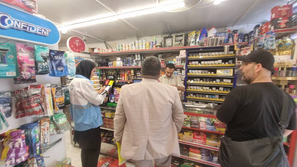 گشت مشترک  کارشناسان بهداشت محیط مرکز بهداشت شمال غرب یک و نماینده محترم غذا و دارو