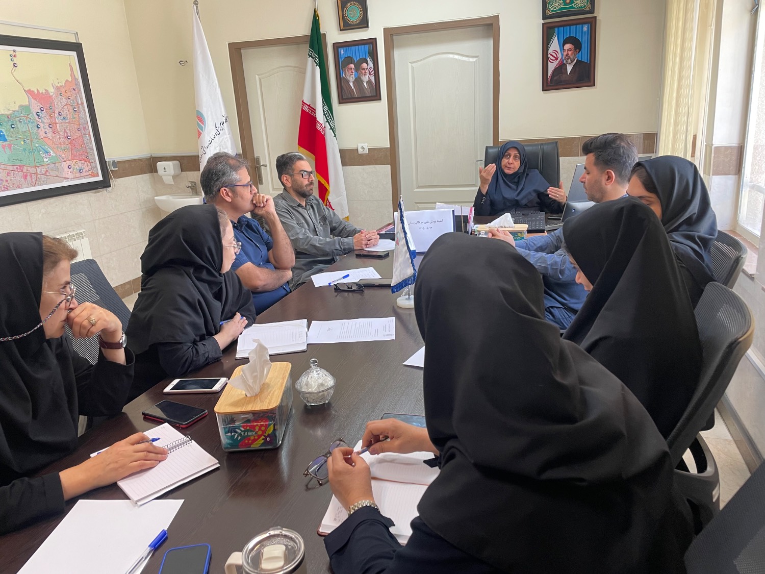 برگزاری کمیته هماهنگی پویش ملی سرطان پستان در مرکز بهداشت شمال غرب یک با تاکید بر ارتقای تشخیص زود هنگام و ارجاع به موقع